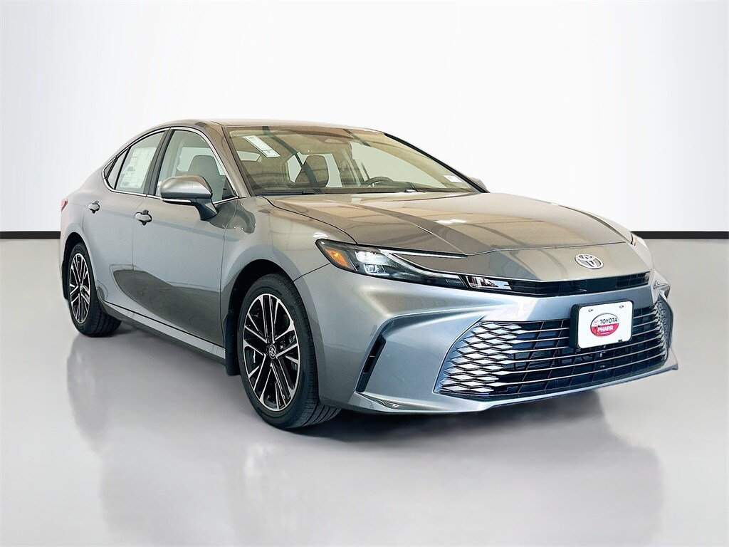 2026 Toyota Camry XLE photo 3