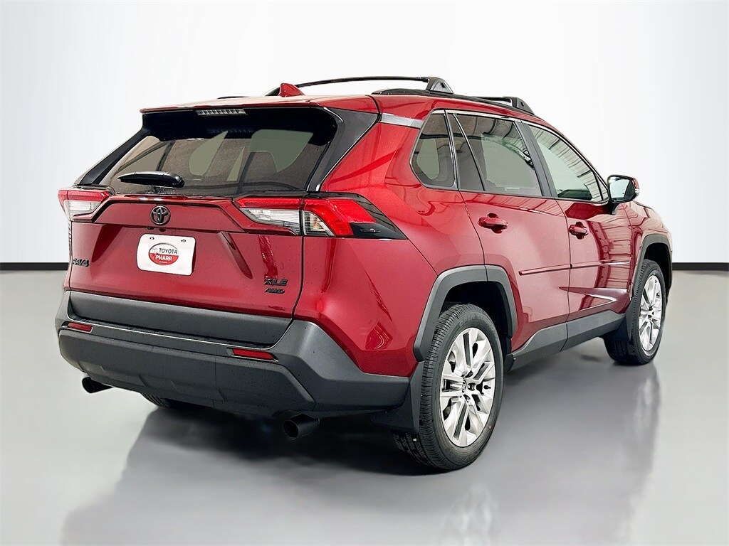 2025 Toyota RAV4 XLE Premium photo 4