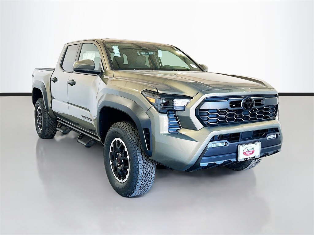 2025 Toyota Tacoma TRD Off-Road photo 3