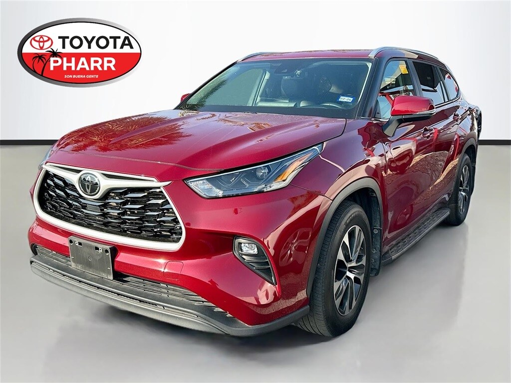 Used 2024 Toyota Highlander LE SUV
