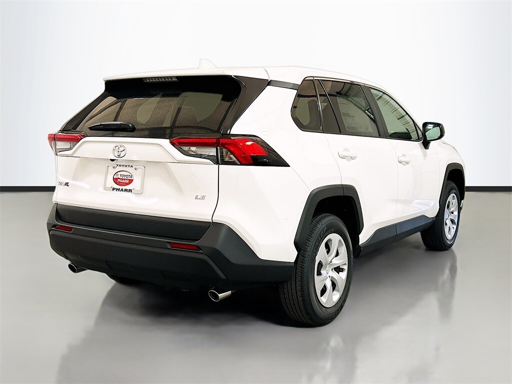 2025 Toyota RAV4 LE photo 4