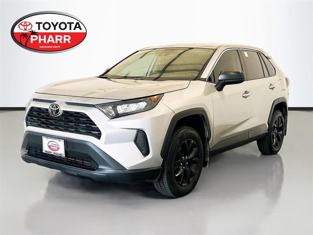 2022 Toyota RAV4 LE FWD's photo