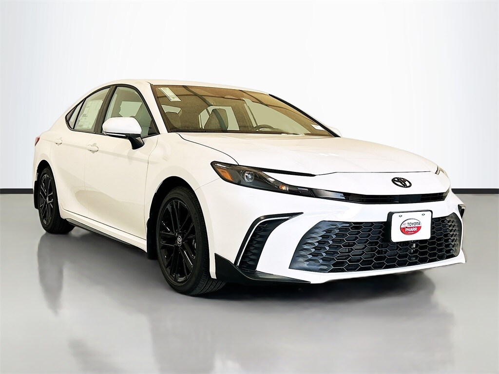 2026 Toyota Camry SE photo 3