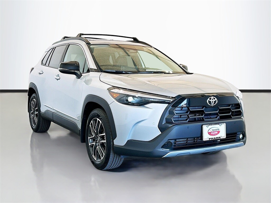 2026 Toyota Corolla Cross XLE photo 3