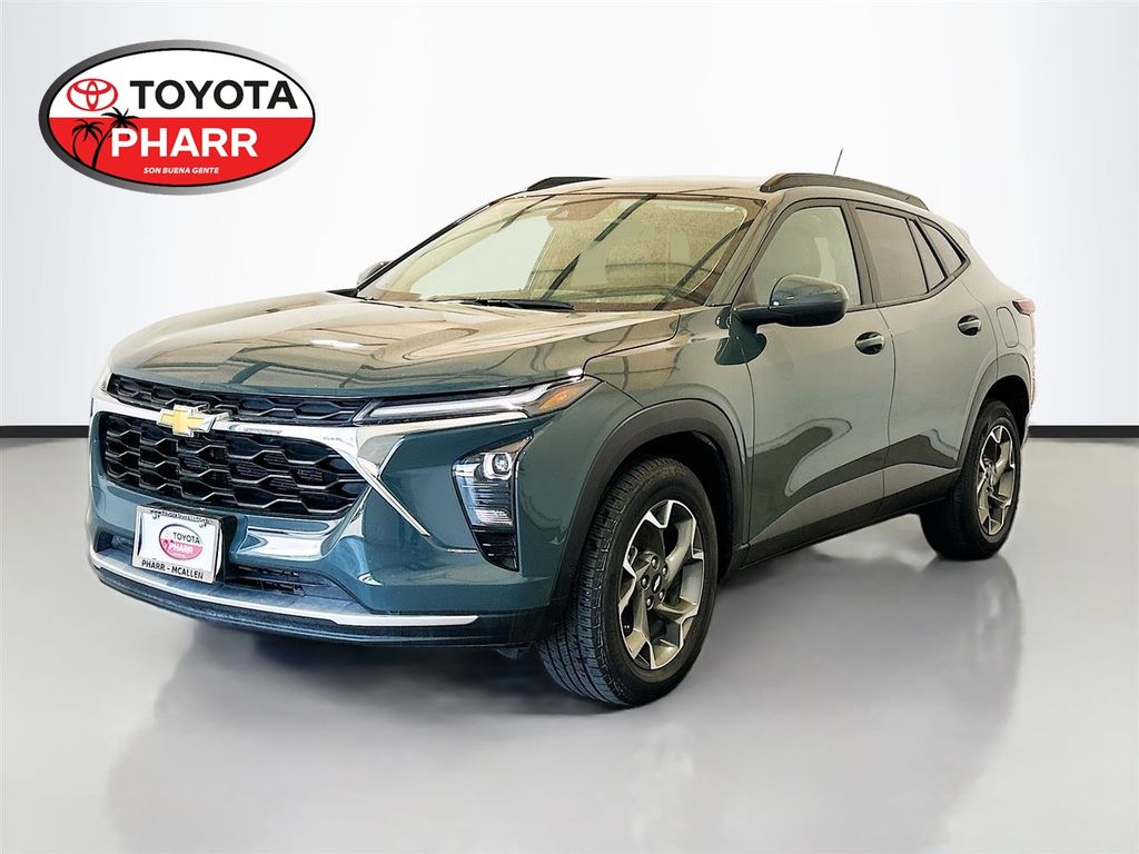 2025 Chevrolet Trax LT's photo