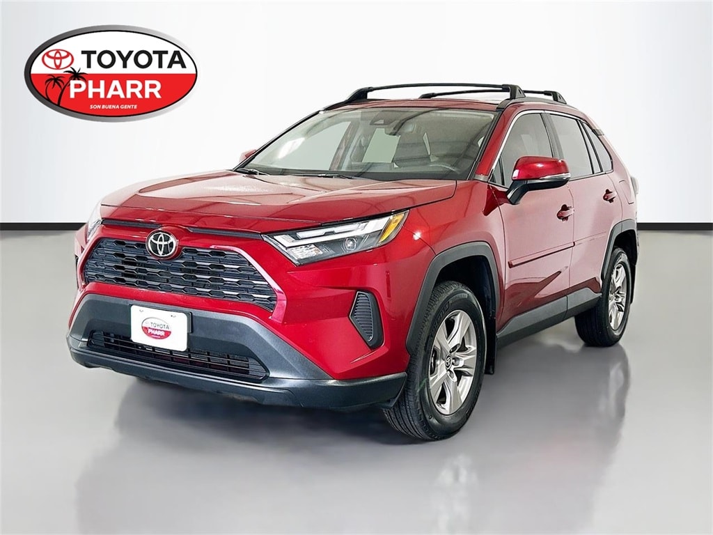 2024 Toyota RAV4 XLE's photo