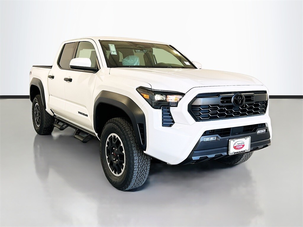 2025 Toyota Tacoma TRD Off-Road photo 3