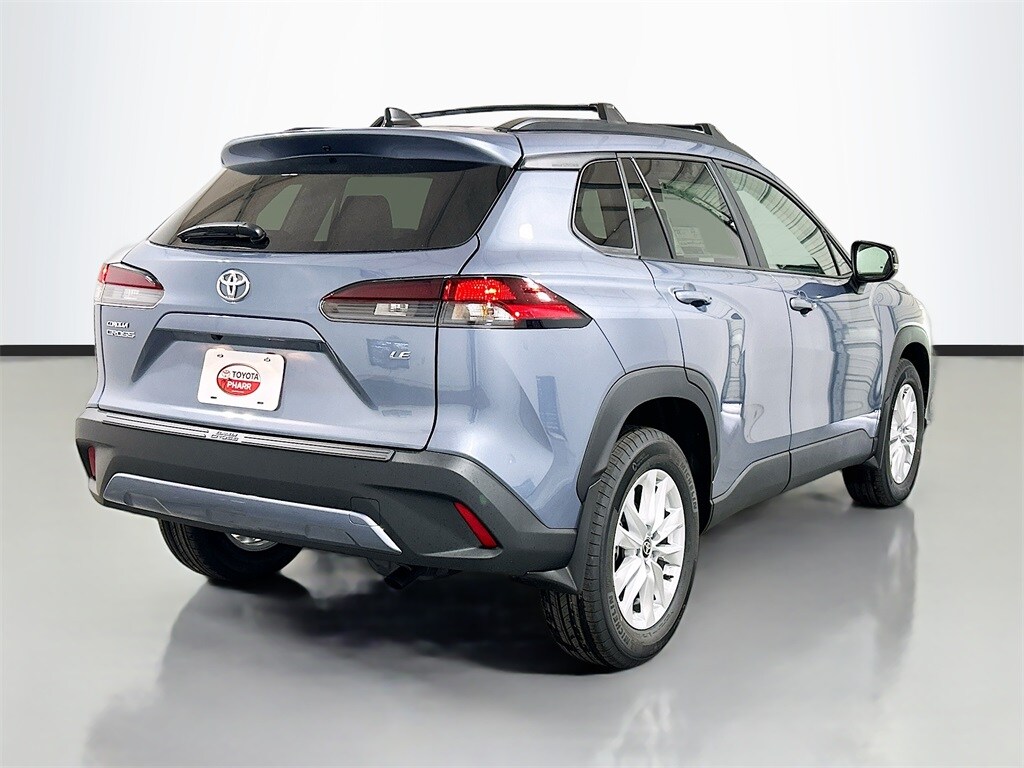 2026 Toyota Corolla Cross LE photo 4
