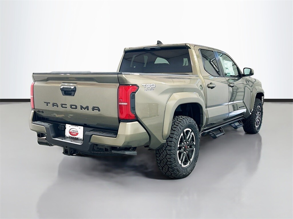 2025 Toyota Tacoma TRD Sport photo 3