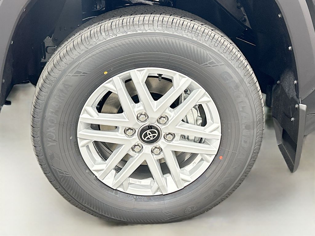 2026 Toyota Tundra SR5 - Photo 9