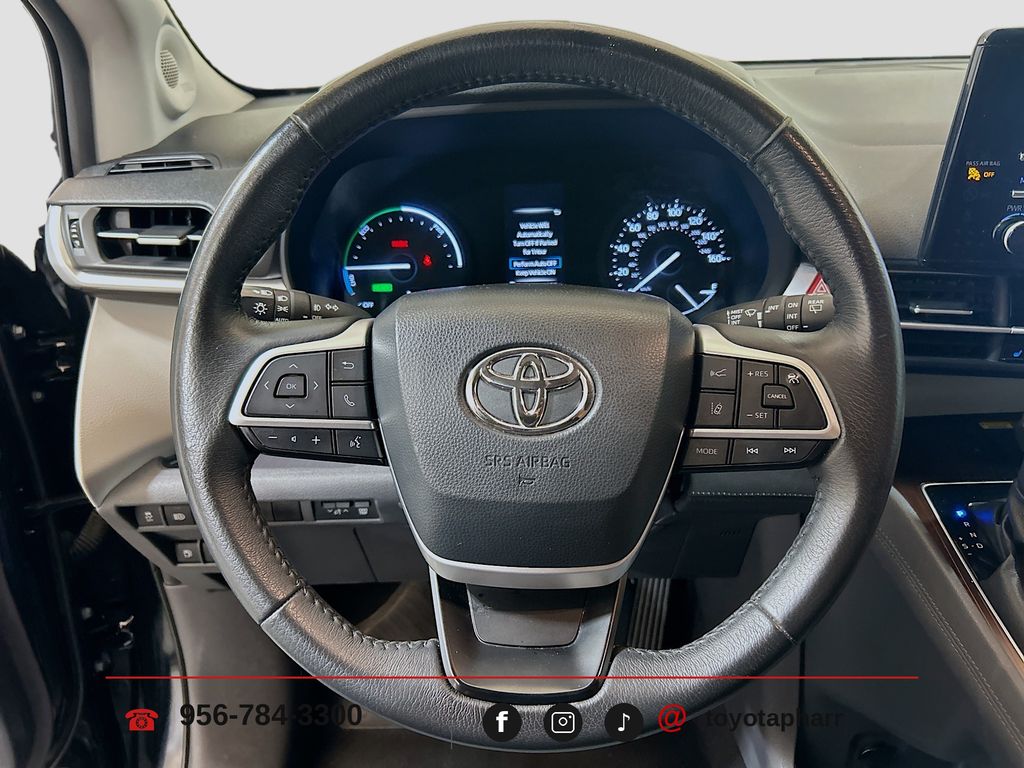 2023 Toyota Sienna XLE - Photo 10