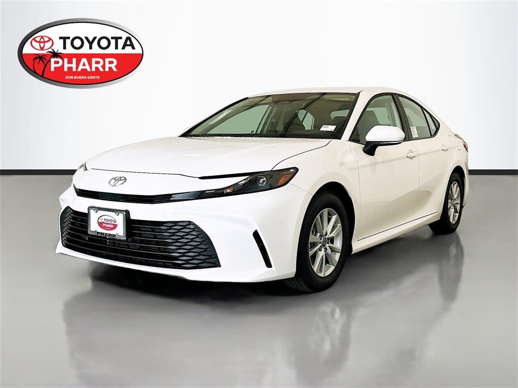 2026 Toyota Camry LE's photo
