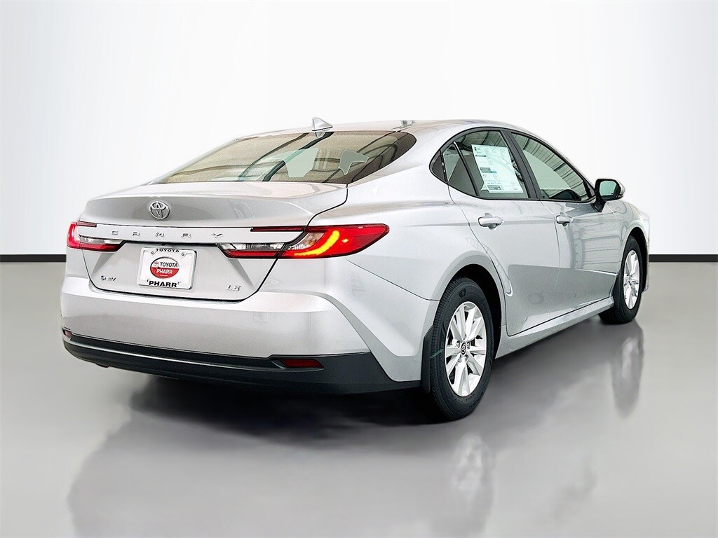 2026 Toyota Camry LE photo 4