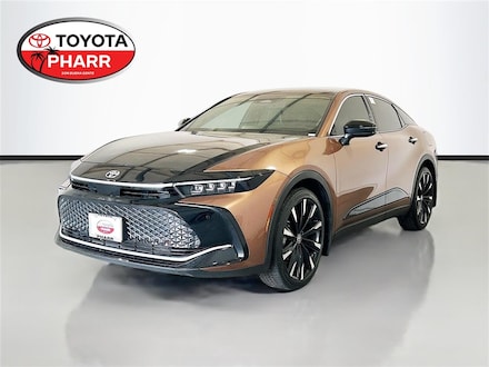 2024 Toyota Crown Platinum Sedan