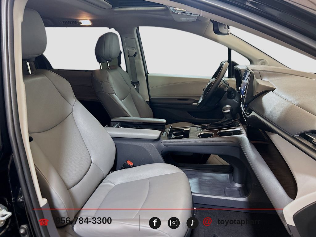 2023 Toyota Sienna XLE - Photo 28