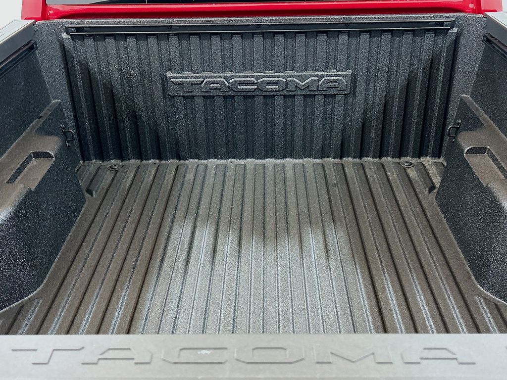 2026 Toyota Tacoma SR5 - Photo 7