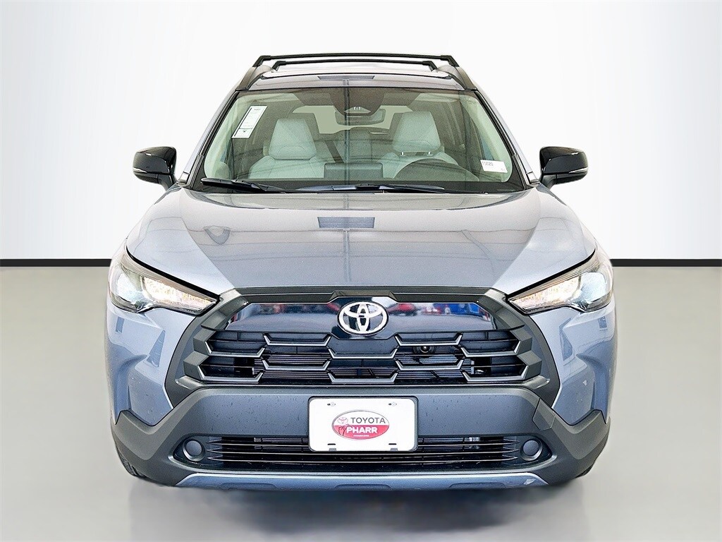 2026 Toyota Corolla Cross LE photo 2