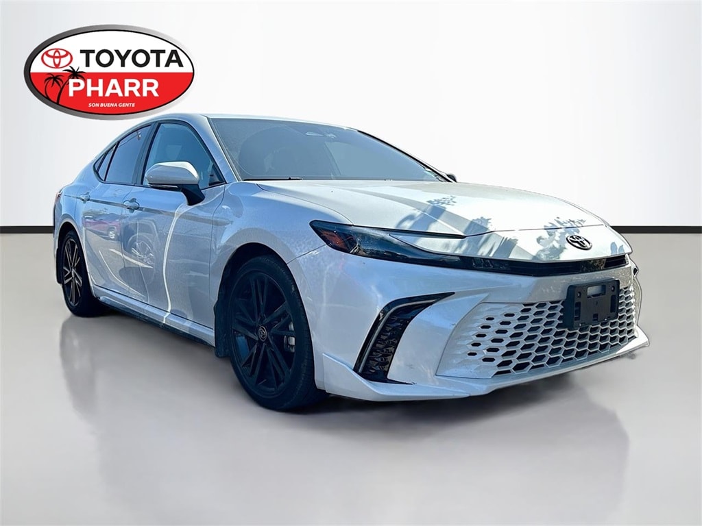 2025 Toyota Camry XSE's photo