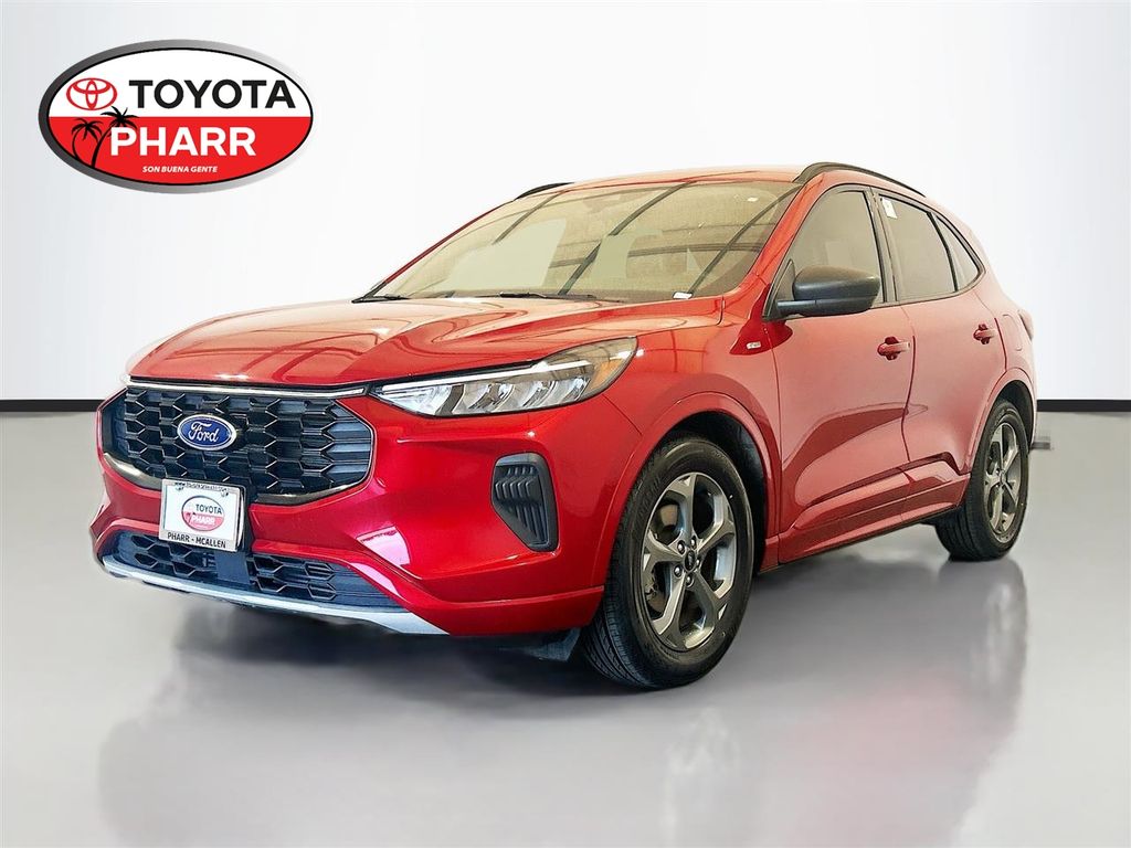 2023 Ford Escape ST-Line FWD's photo