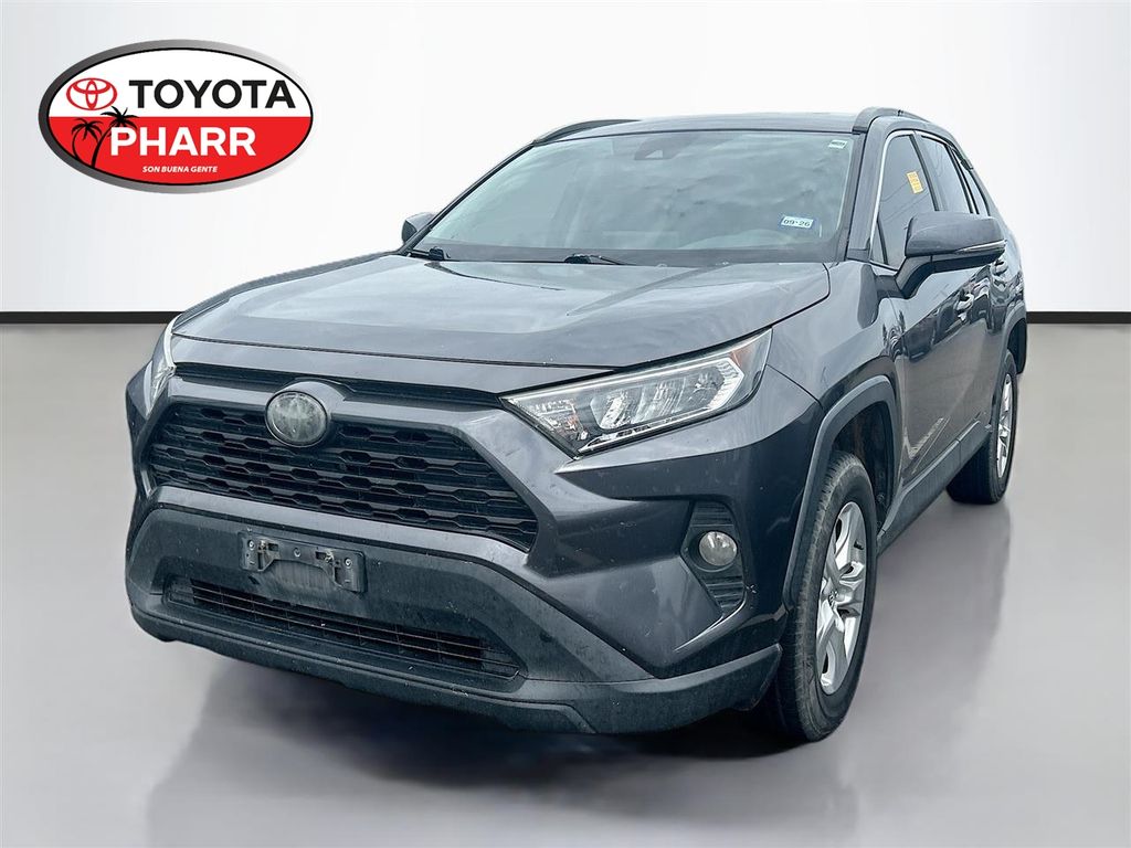 2020 Toyota RAV4 XLE FWD's photo