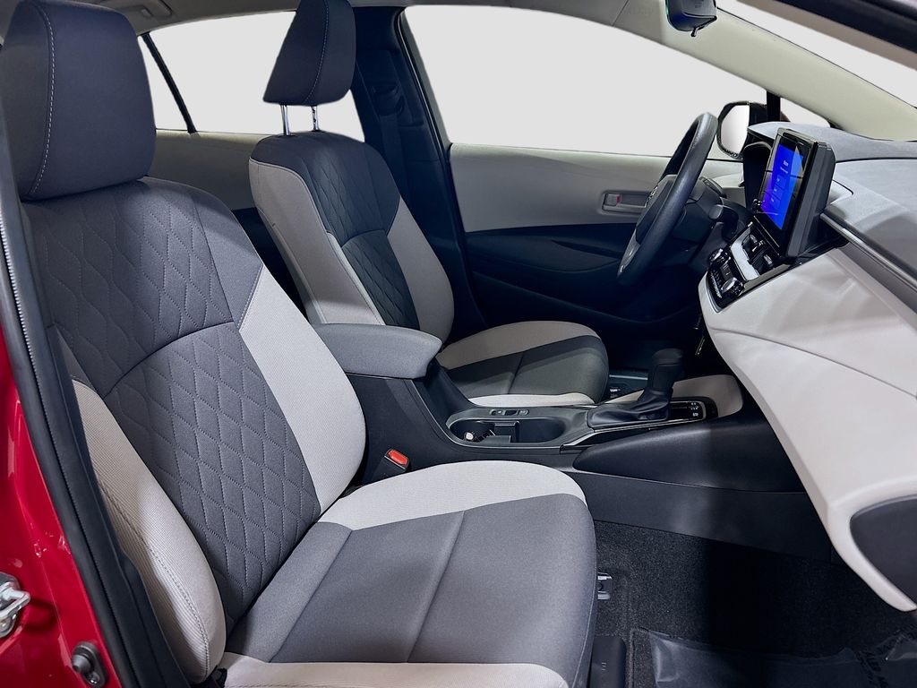 2026 Toyota Corolla LE - Photo 23