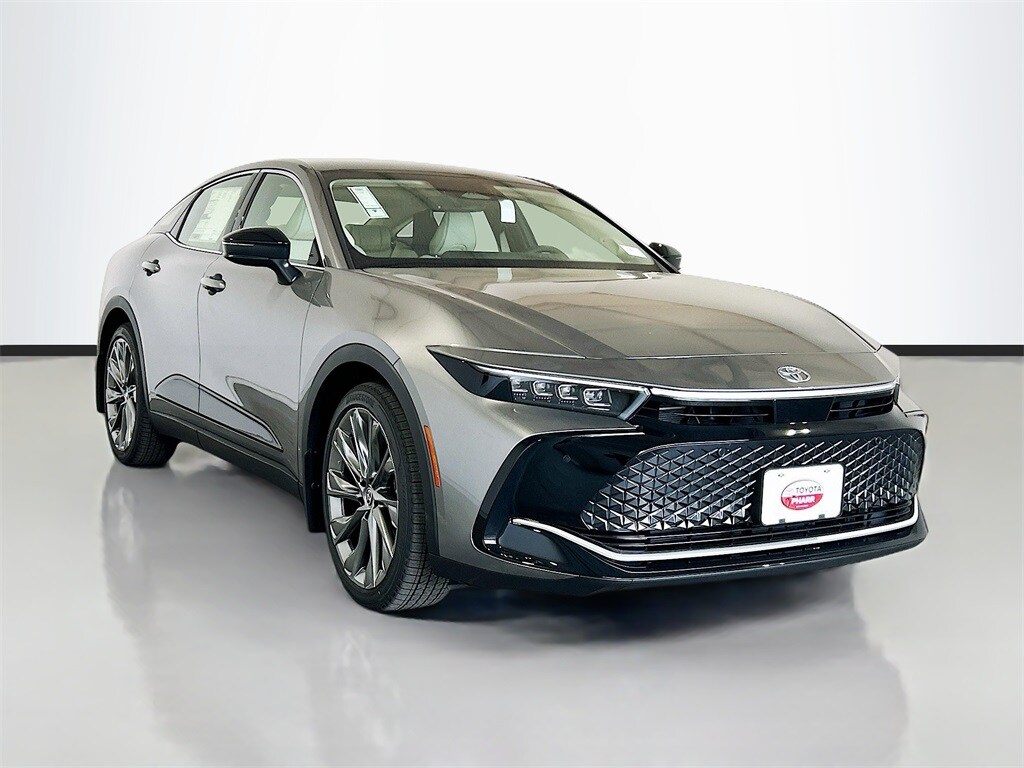 2026 Toyota Crown Limited photo 3