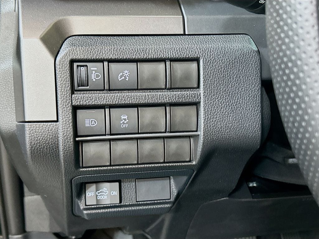2026 Toyota Tacoma SR5 - Photo 7