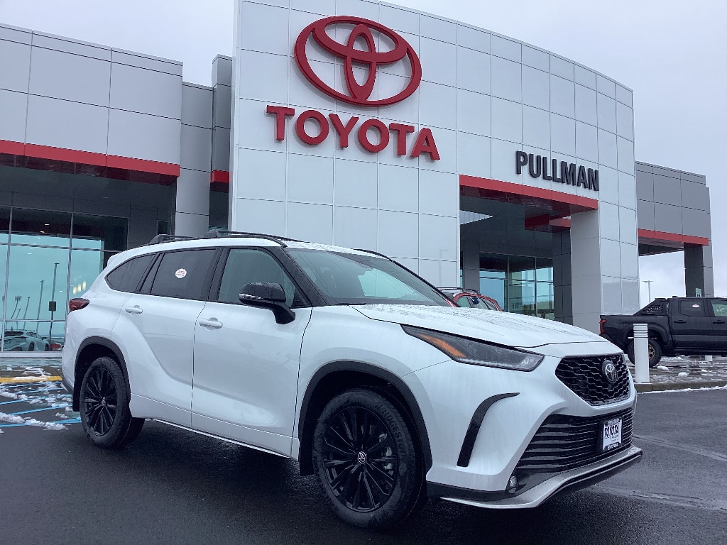 2026 Toyota Highlander XSE's photo
