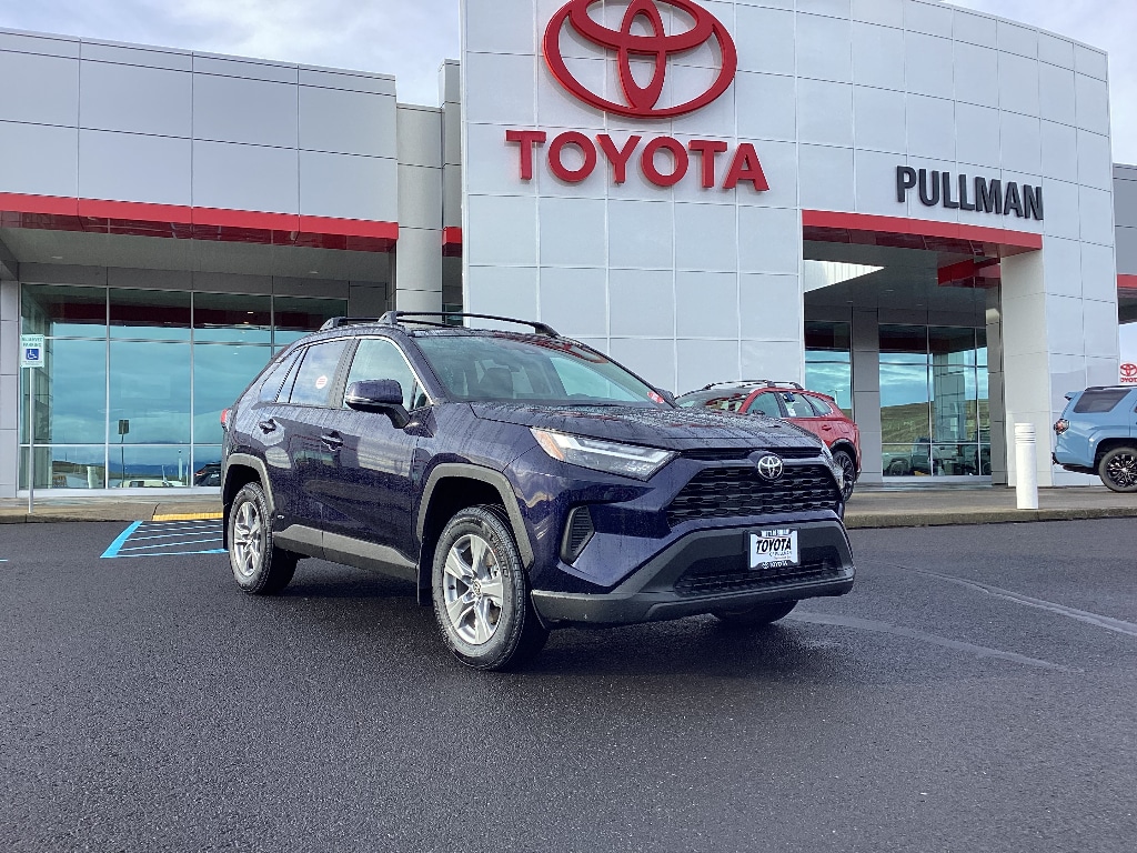 2025 Toyota RAV4 XLE's photo