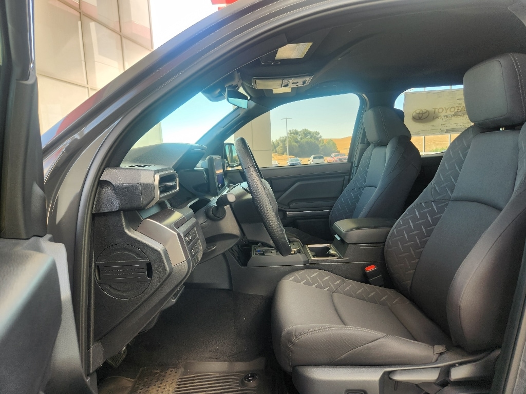 2026 Toyota Tacoma SR5 - Photo 14