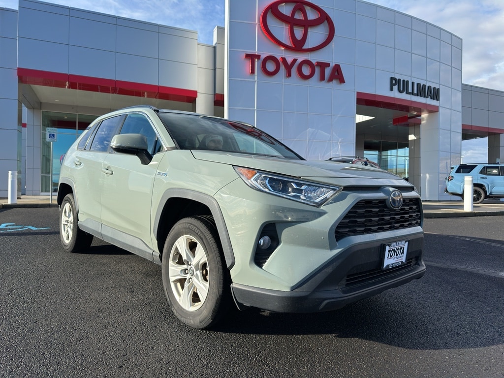 2019 Toyota RAV4 XLE's photo