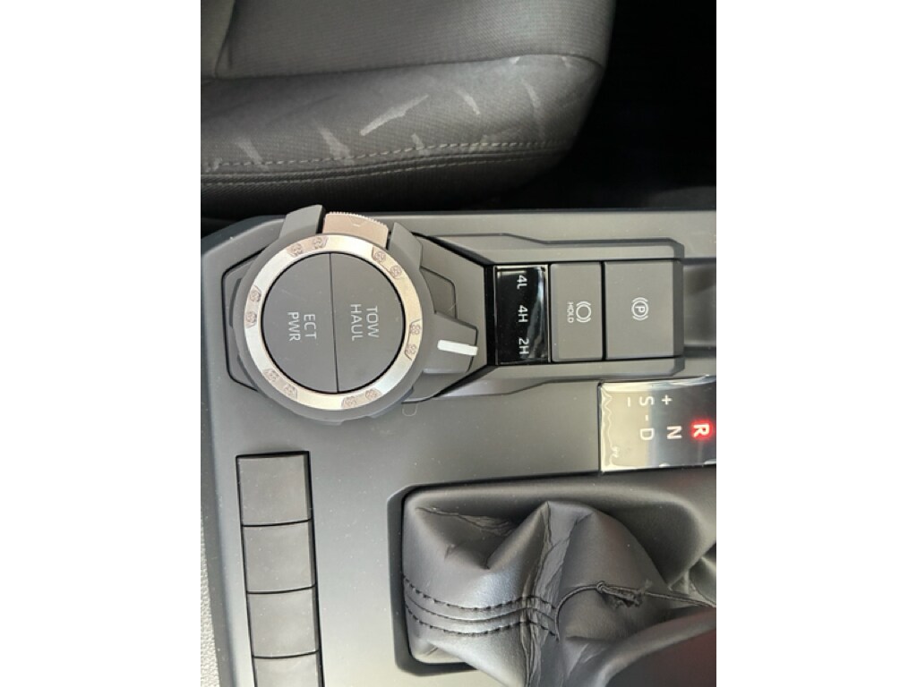 2026 Toyota Tacoma SR5 - Photo 15