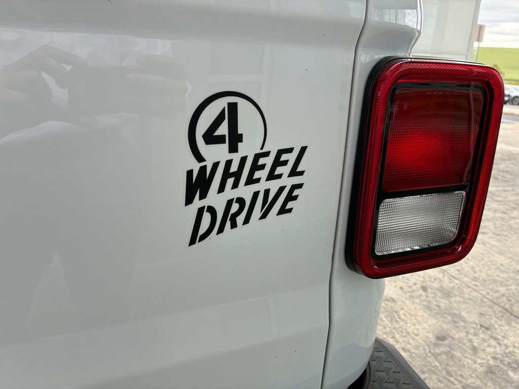 2023 Jeep Gladiator WILLYS - Photo 22