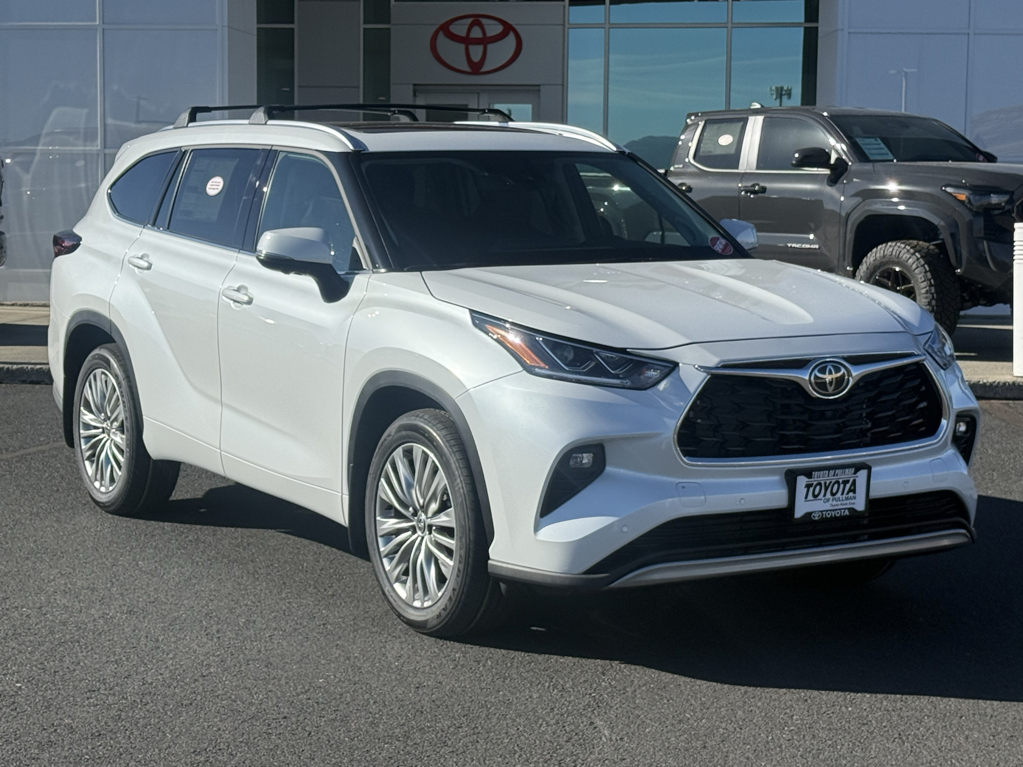 2026 Toyota Highlander Platinum SUV