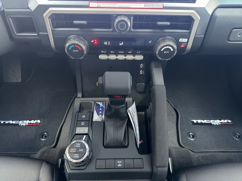 2025 Toyota Tacoma TRD Off Road - Photo 19