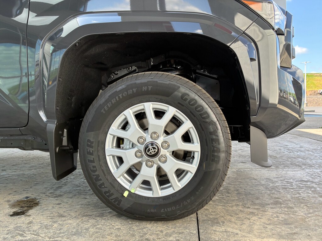 2026 Toyota Tacoma SR5 - Photo 9