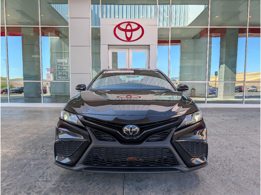 2024 Toyota Camry SE photo 2