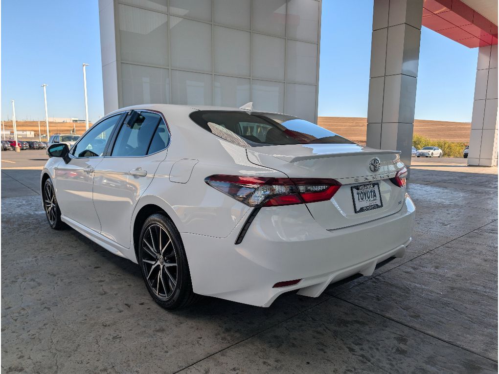2023 Toyota Camry SE photo 6