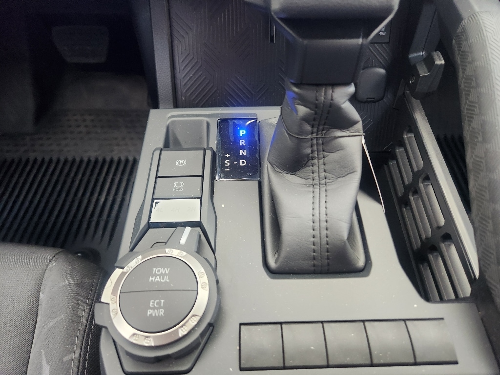 2026 Toyota Tacoma SR5 - Photo 24