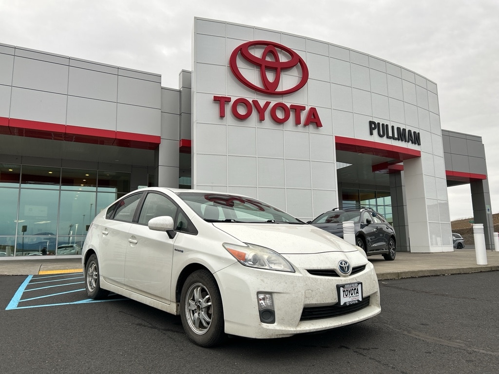 2010 Toyota Prius III