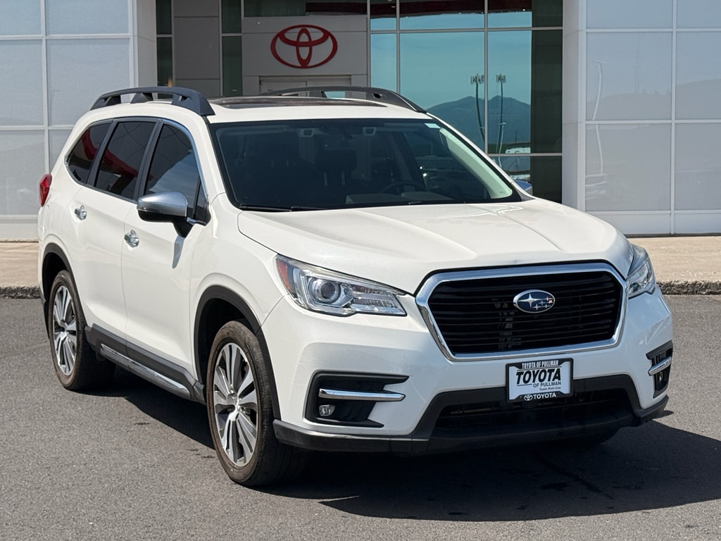 2022 Subaru Ascent Touring's photo