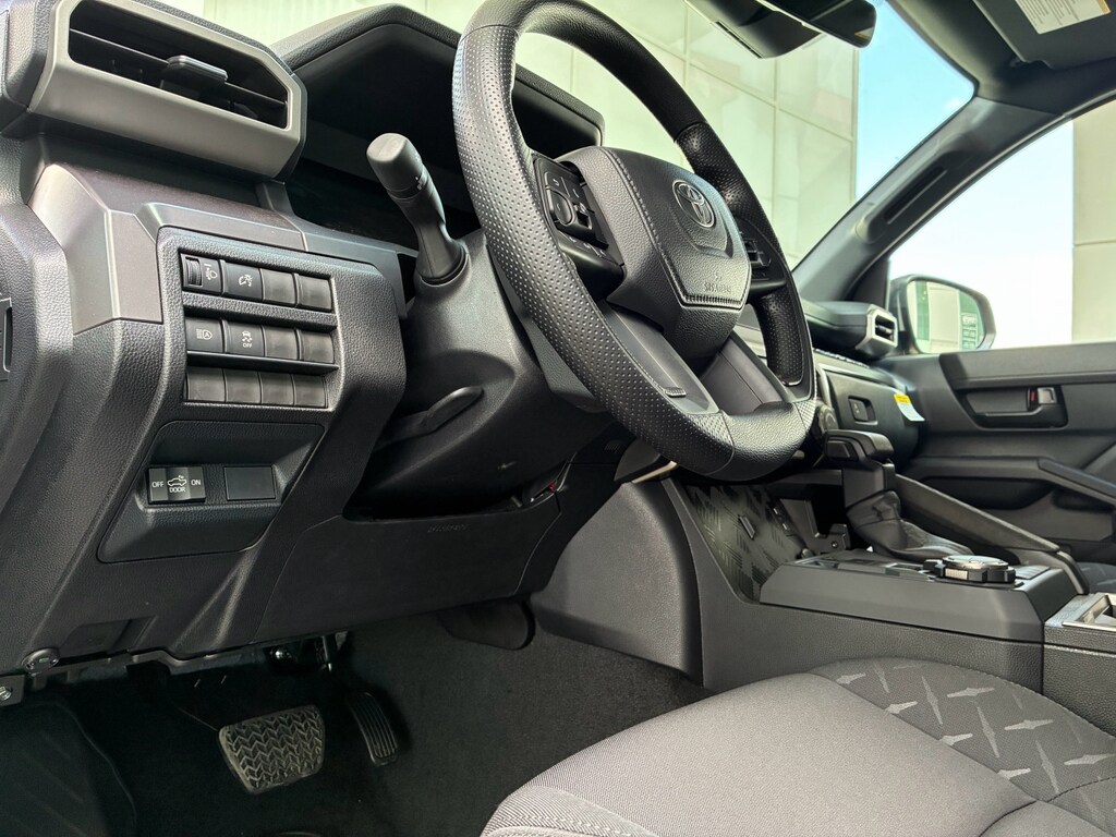 2026 Toyota Tacoma SR5 - Photo 12