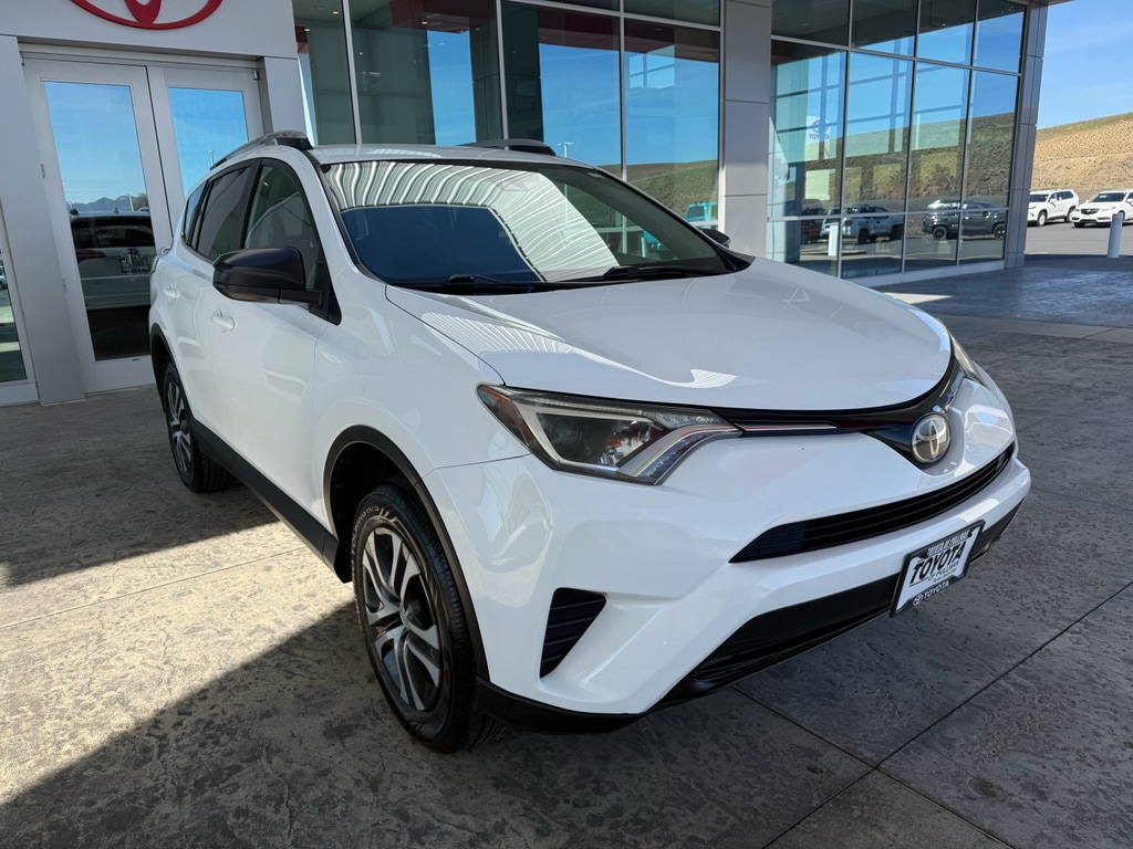 Used 2017 Toyota RAV4 LE with VIN 2T3BFREV2HW624468 for sale in Pullman, WA