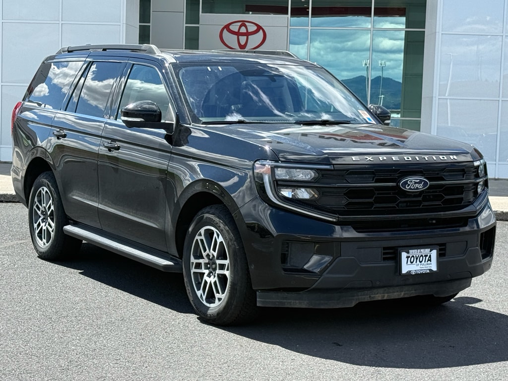 2025 Ford Expedition Active 4x4's photo