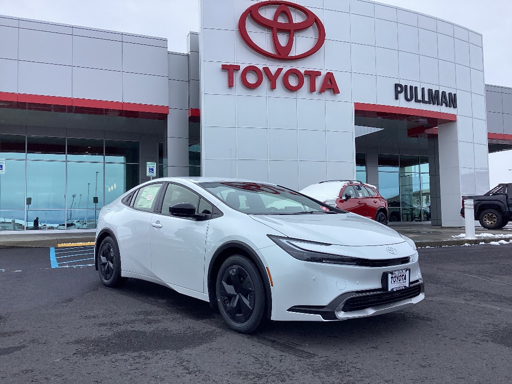 2026 Toyota Prius SE's photo