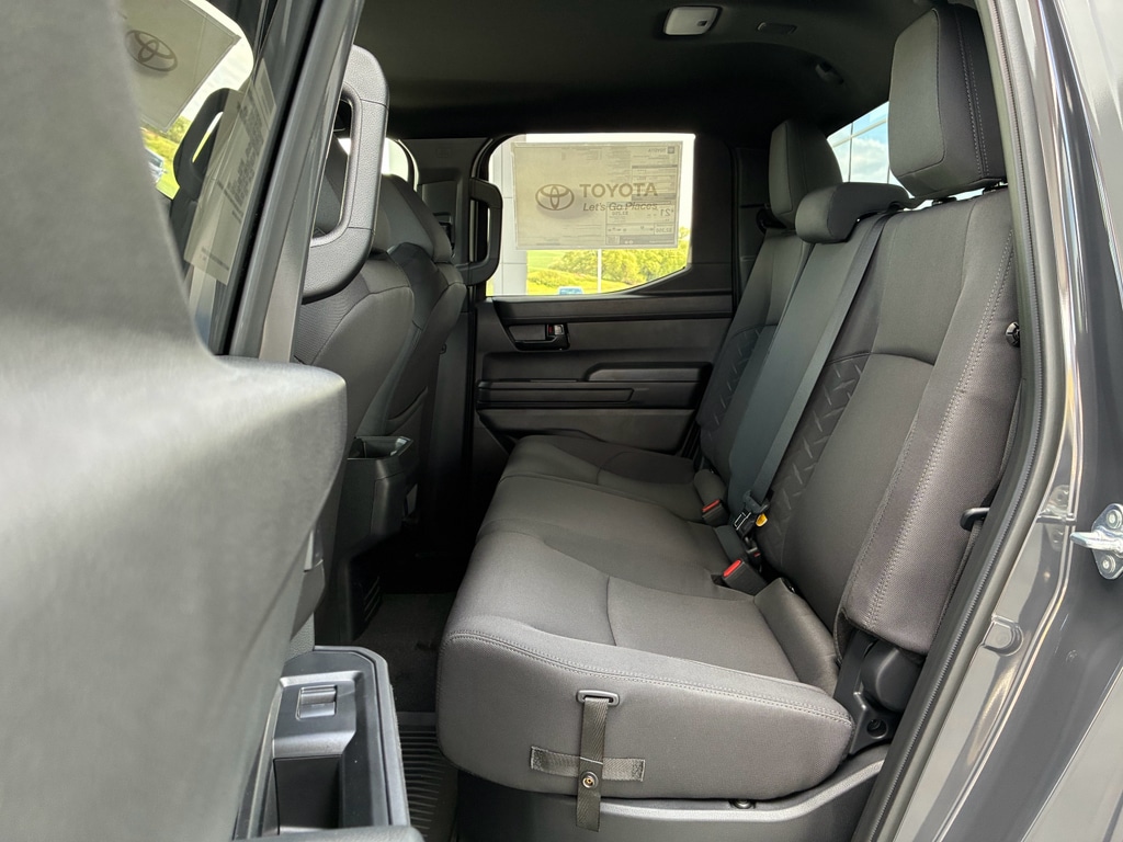 2026 Toyota Tacoma SR5 - Photo 18