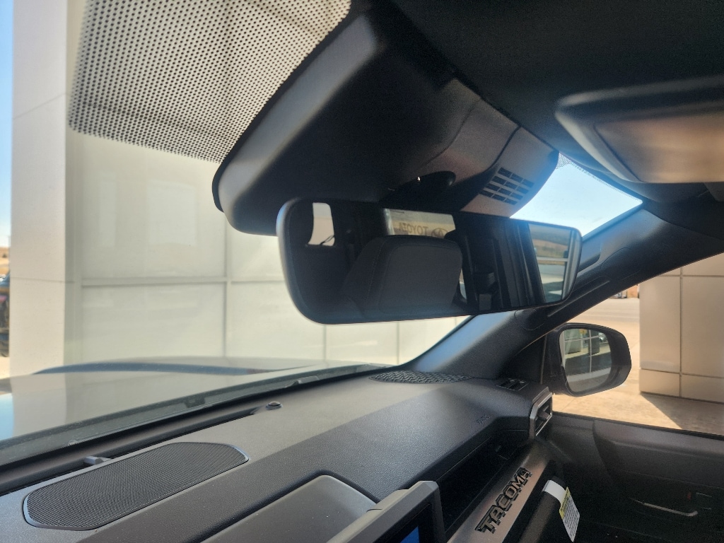 2026 Toyota Tacoma SR5 - Photo 17