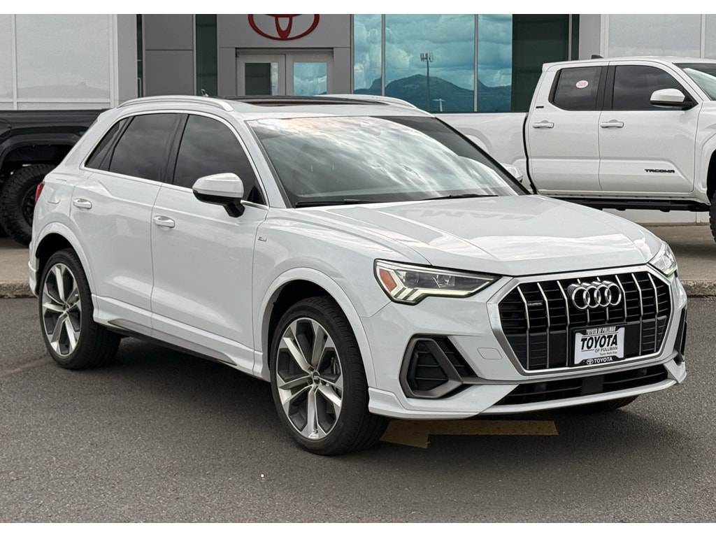 2021 Audi Q3 45 TFSI S Line Premium Plus quattro's photo