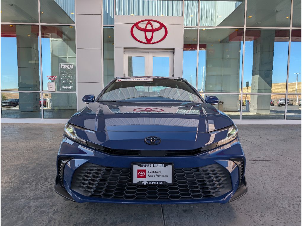 2025 Toyota Camry SE photo 2