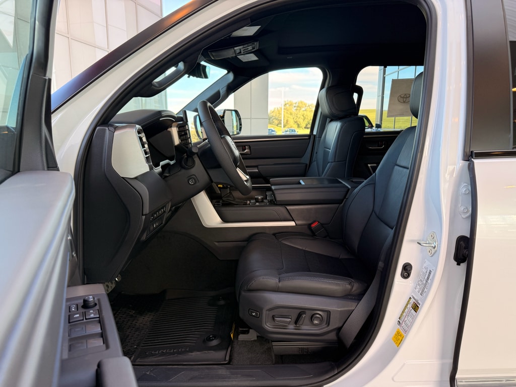 2026 Toyota Tundra Platinum - Photo 14